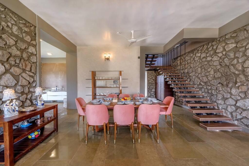 Stone Mansion By Phoenix Stays Igatpuri Luaran gambar