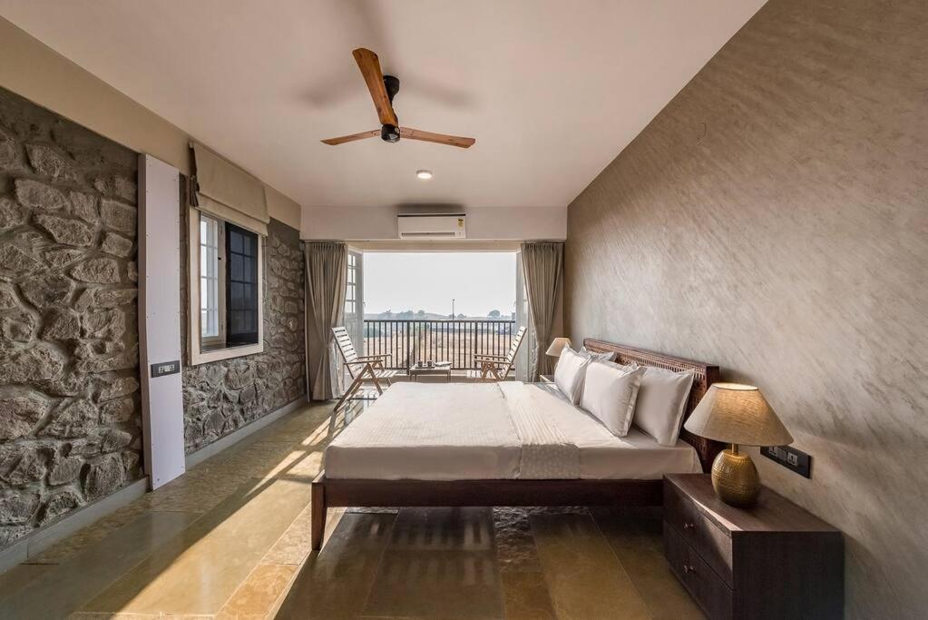 Stone Mansion By Phoenix Stays Igatpuri Luaran gambar