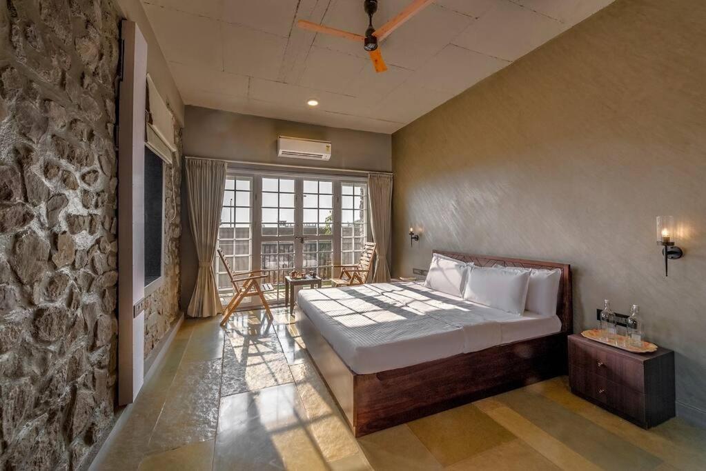 Stone Mansion By Phoenix Stays Igatpuri Luaran gambar