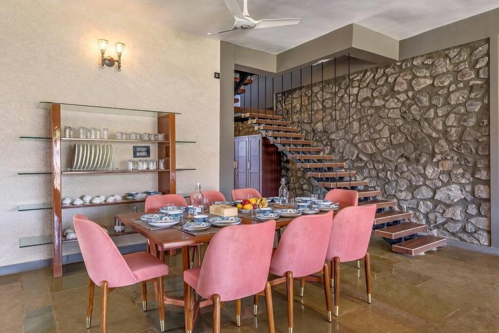 Stone Mansion By Phoenix Stays Igatpuri Luaran gambar