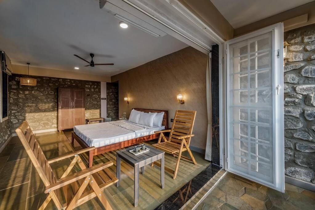 Stone Mansion By Phoenix Stays Igatpuri Luaran gambar