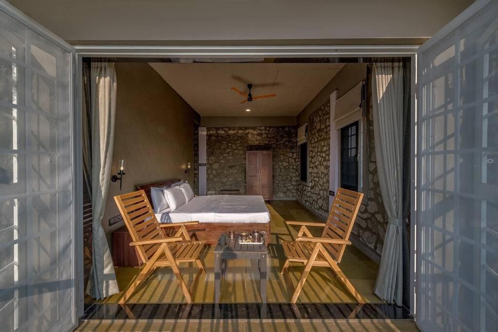 Stone Mansion By Phoenix Stays Igatpuri Luaran gambar