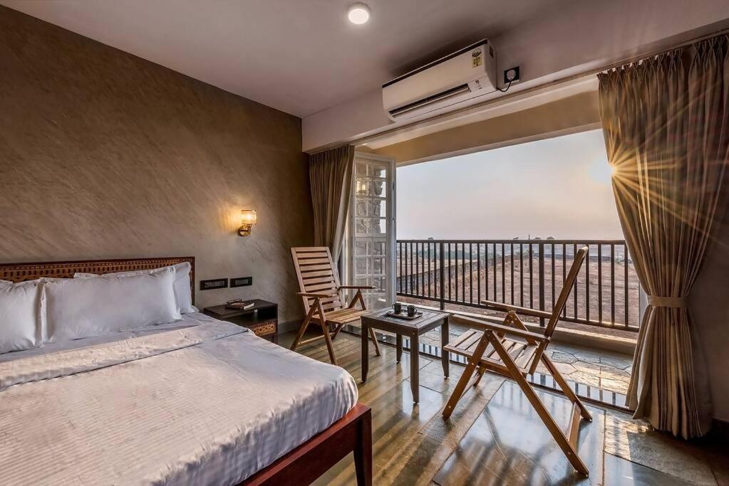 Stone Mansion By Phoenix Stays Igatpuri Luaran gambar