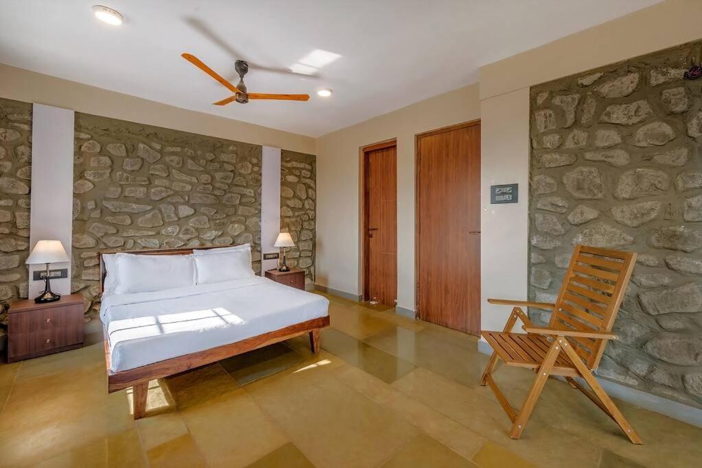 Stone Mansion By Phoenix Stays Igatpuri Luaran gambar