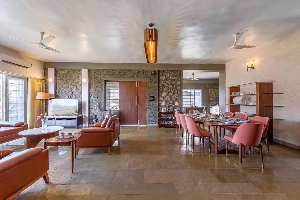 Stone Mansion By Phoenix Stays Igatpuri Luaran gambar