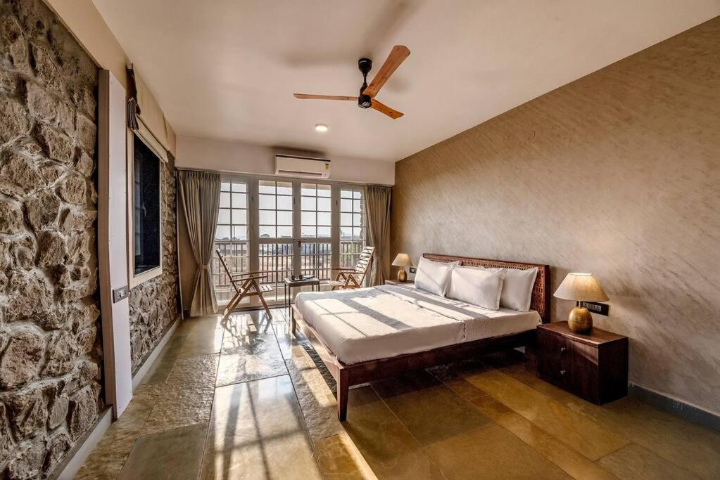 Stone Mansion By Phoenix Stays Igatpuri Luaran gambar
